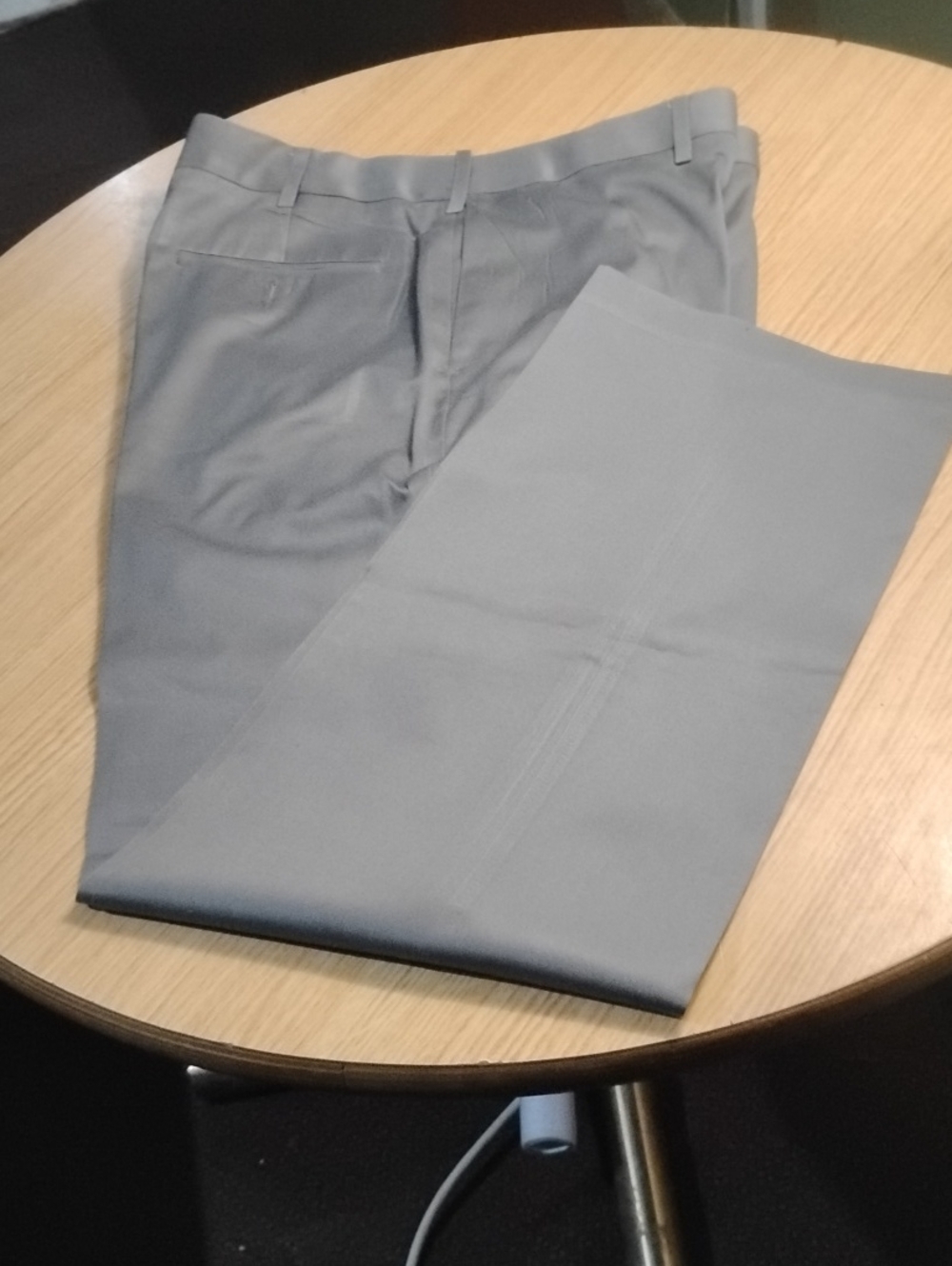 Perry Ellis Men’s Dress Pants in Light Gray
